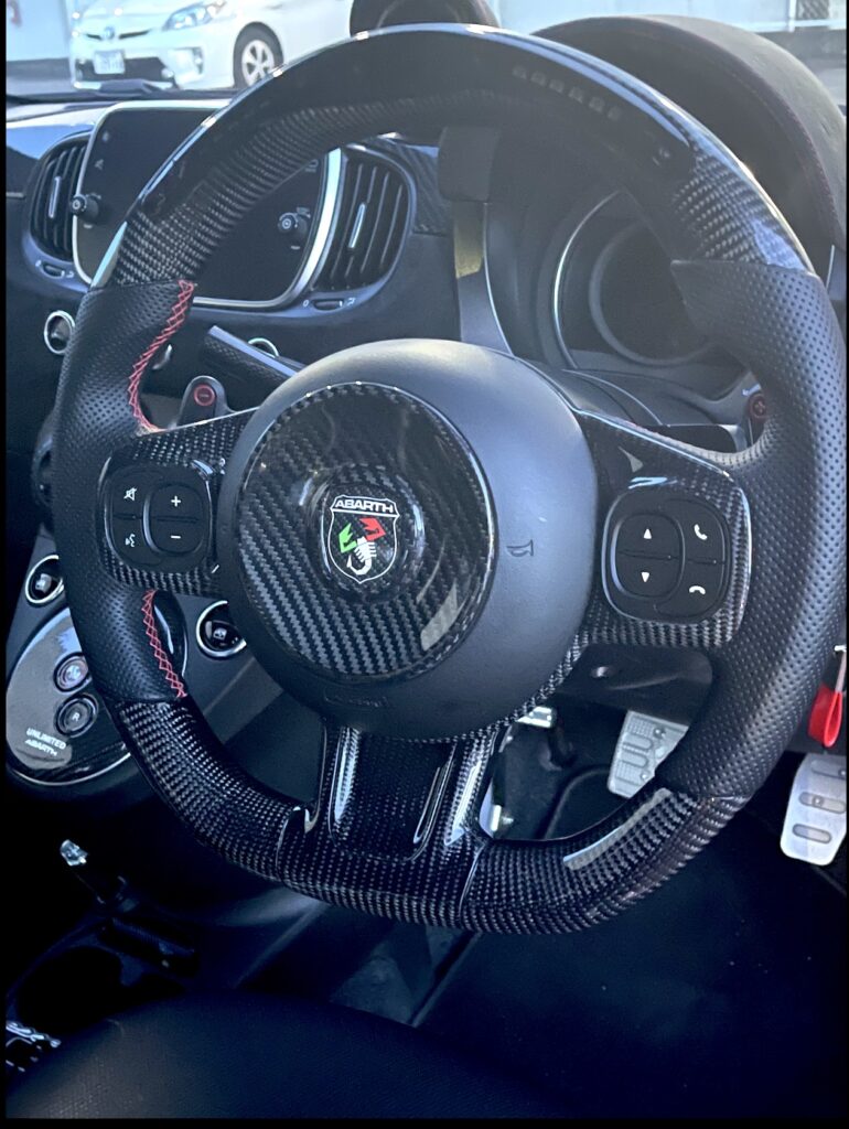 アバルト リアル カーボン ステアリングトリム カバー イタリア国旗  