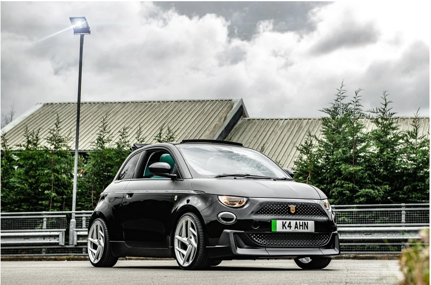 FIAT500e ABARTH500e ドレスアップカスタムパーツ - UNLIMITED PARTS