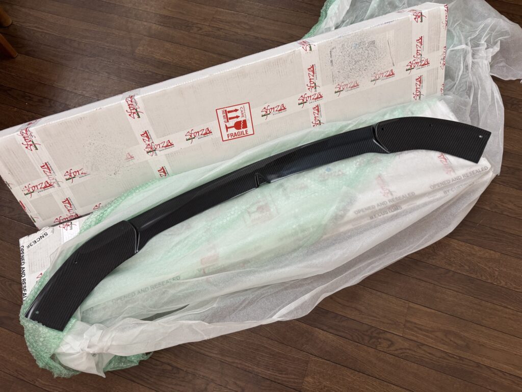 イタリアSforza社 Abarth 595・695（シリーズ4・5）用 カーボンフロントスポイラー（UNLIMITEDはSforza社フェラーリパーツ日本国内公式ディーラー）