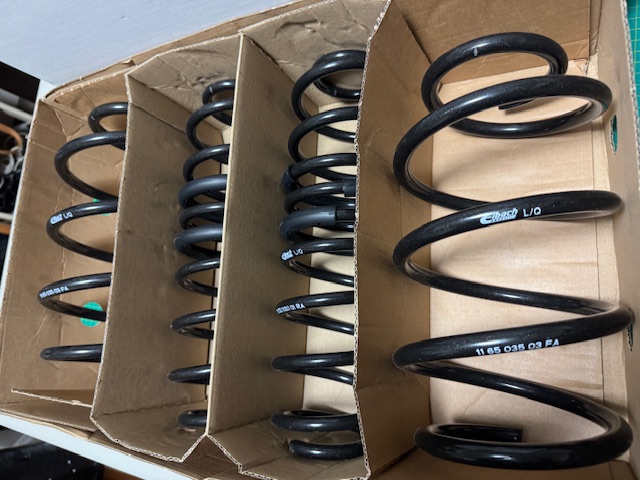 ALFA ROMEO ジュニア イブリダ アイバッハ スポーツスプリングキット, Alfa Romeo Junior Hybrid Eibach Sport Springs, カスタムパーツ, 車高調整, 高性能スプリング, ハイブリッド対応, コーナリング性能アップ UNLIMITED
