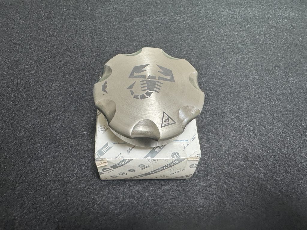 アバルト 695ビポスト 専用パーツ